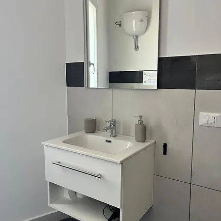 Sicily 2 - Blue Waves 坎波菲利斯·迪·罗切